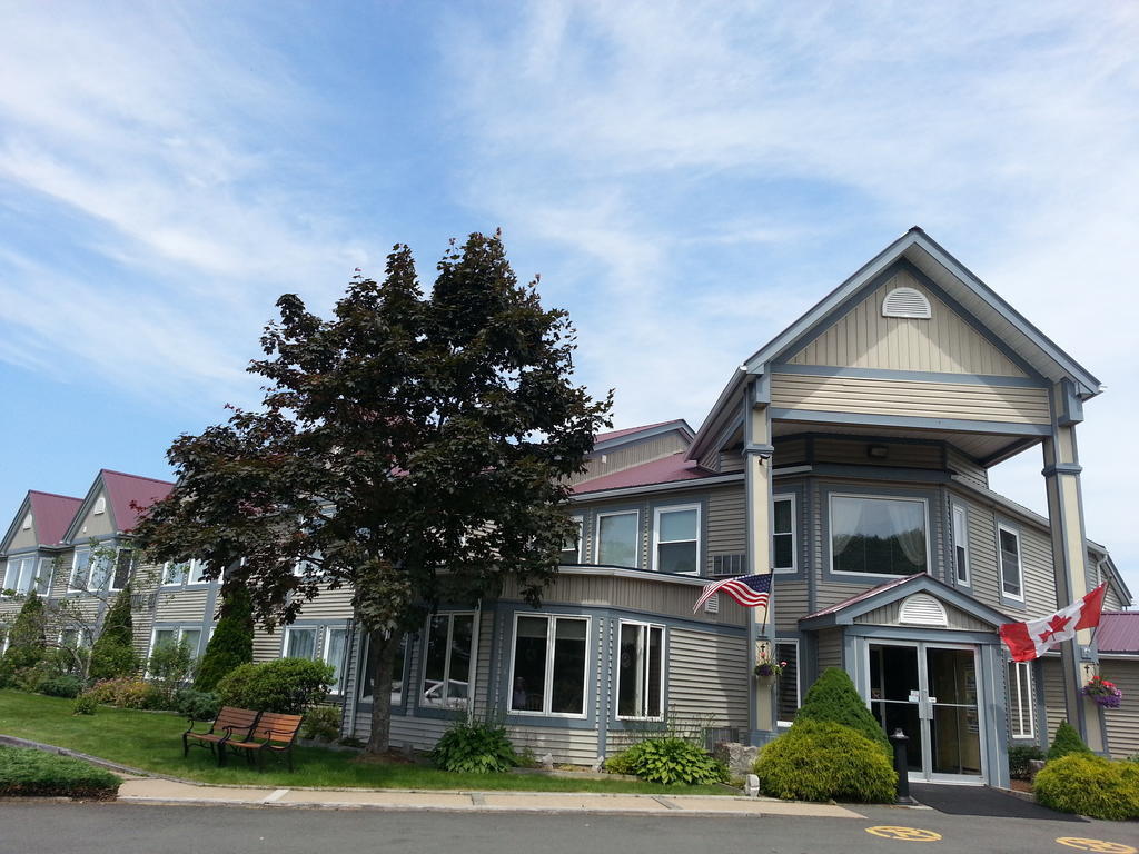 Granite Town Hotel Saint George Екстериор снимка
