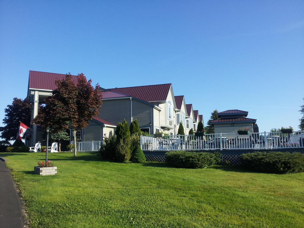 Granite Town Hotel Saint George Екстериор снимка