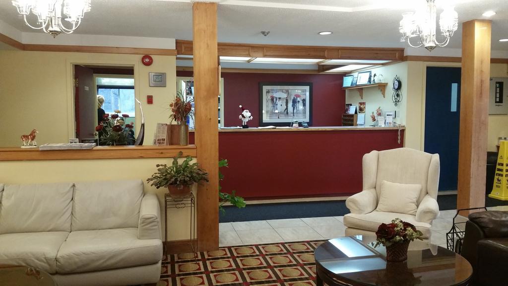 Granite Town Hotel Saint George Екстериор снимка