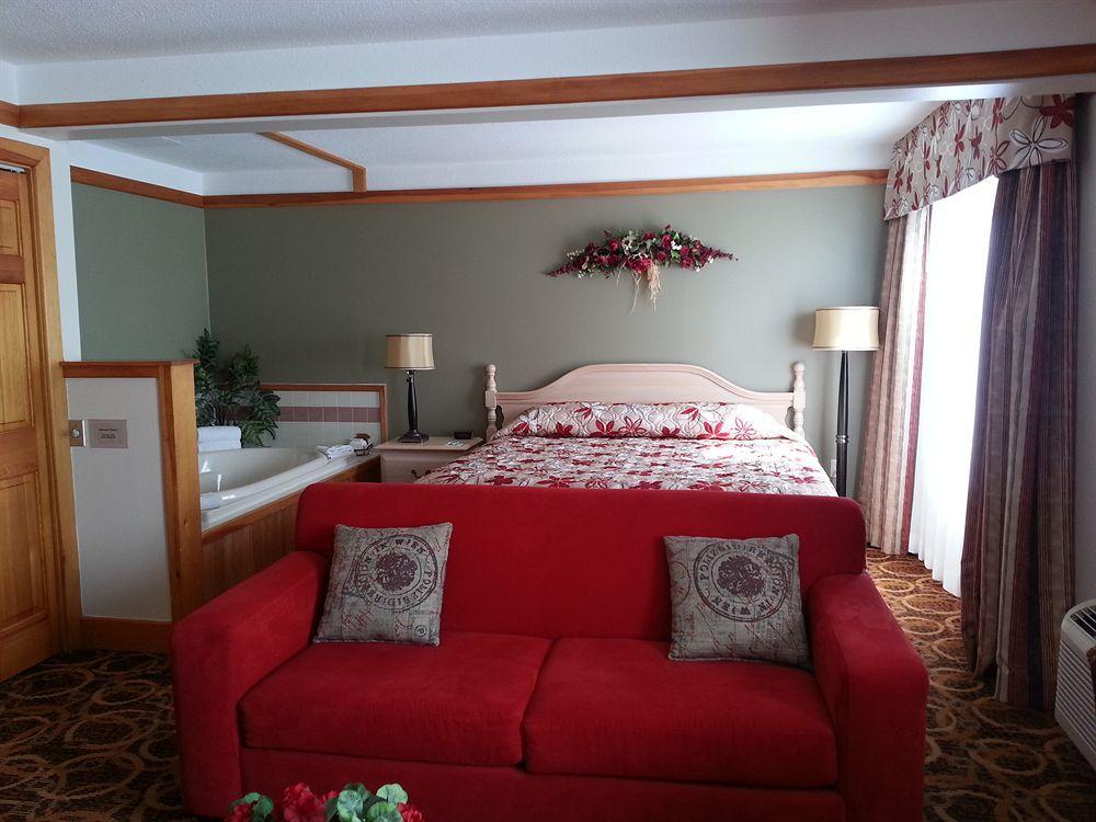 Granite Town Hotel Saint George Екстериор снимка