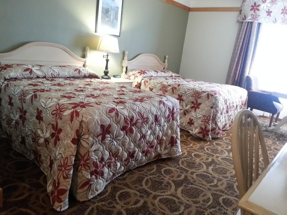 Granite Town Hotel Saint George Екстериор снимка
