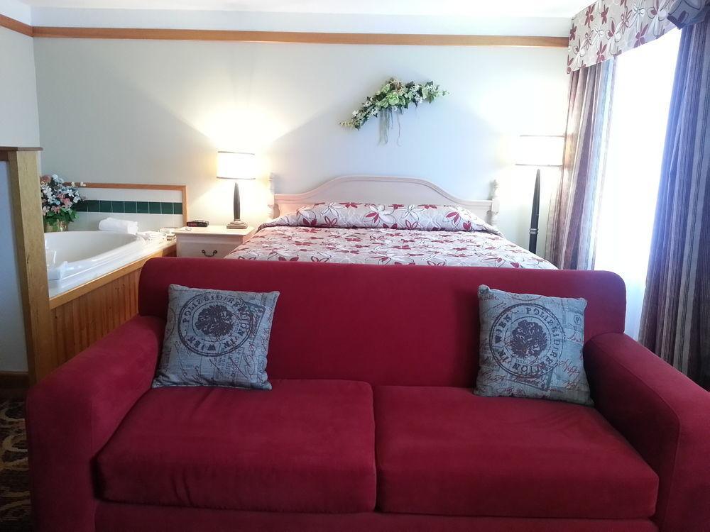 Granite Town Hotel Saint George Екстериор снимка